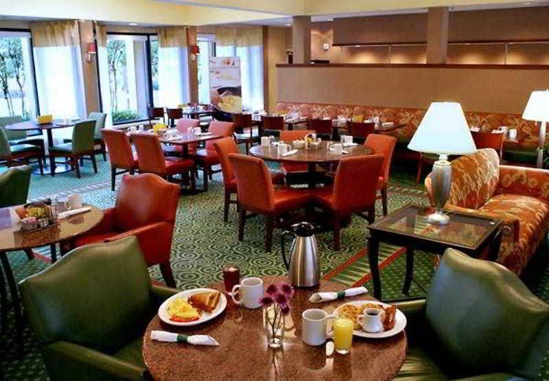 Courtyard Birmingham Hoover Εστιατόριο φωτογραφία